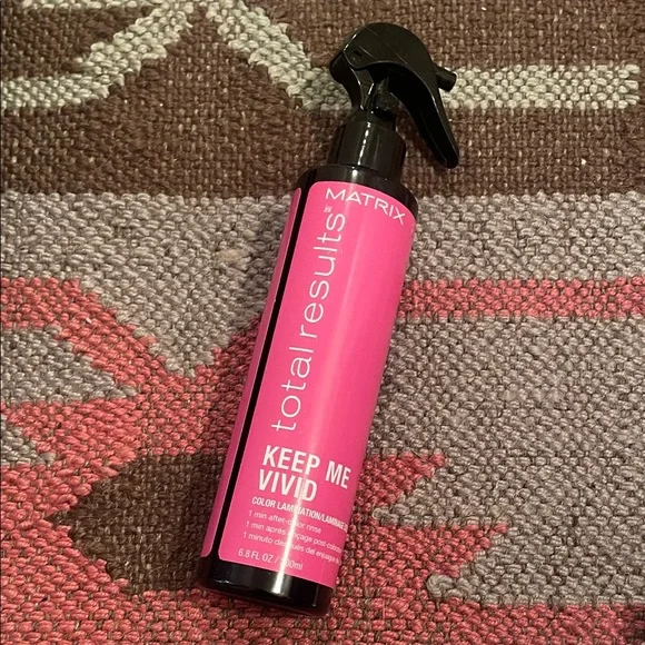 Matrix Total Results Keep Me Vivid Spray - Picture 1 of 1